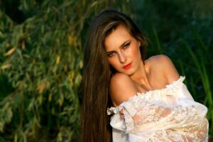 埋没法後のメイクはいつから始めるべき？