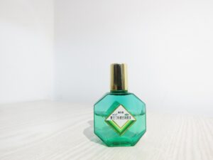 埋没目薬の効果と使用方法は？