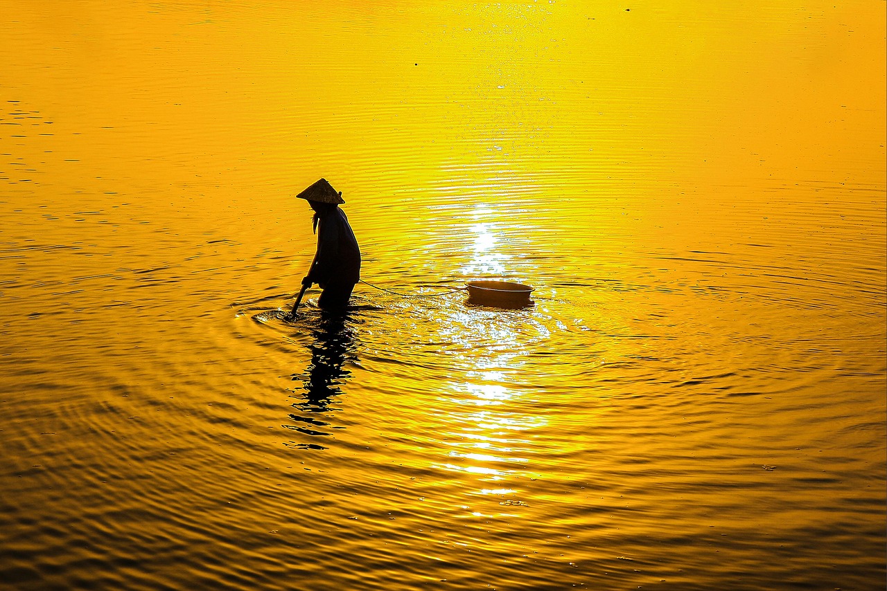 大阪で埋没法を受ける際に安いクリニックはどこですか？